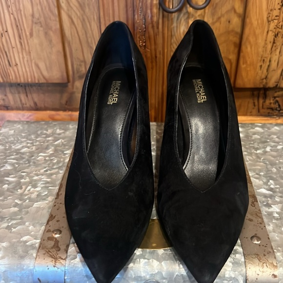 MICHAEL Michael Kors Black Suede Pointy Toe Slip On Pumps Gold Heel Logo - Picture 5 of 7